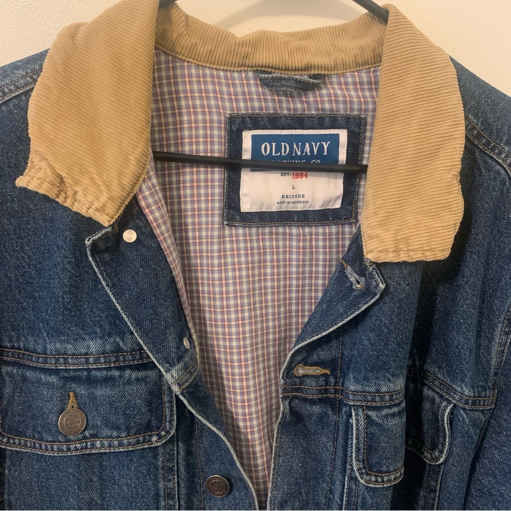 Old Navy 94 Trucker Denim Jacket! - Picture 4 of 4